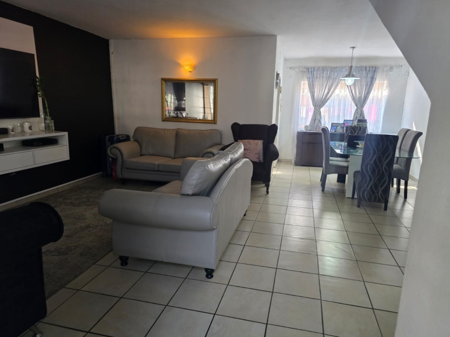 To Let 2 Bedroom Property for Rent in Witfield Gauteng