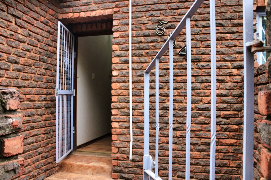3 Bedroom Property for Sale in Garsfontein Gauteng