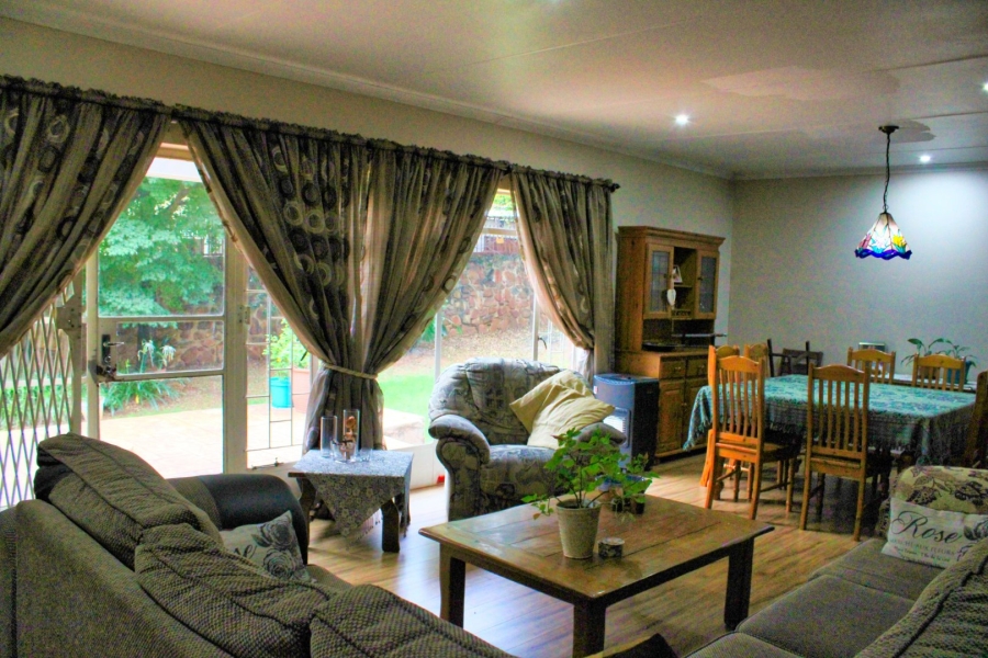 3 Bedroom Property for Sale in Garsfontein Gauteng
