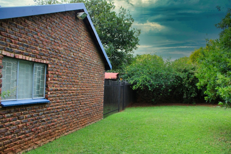 3 Bedroom Property for Sale in Garsfontein Gauteng
