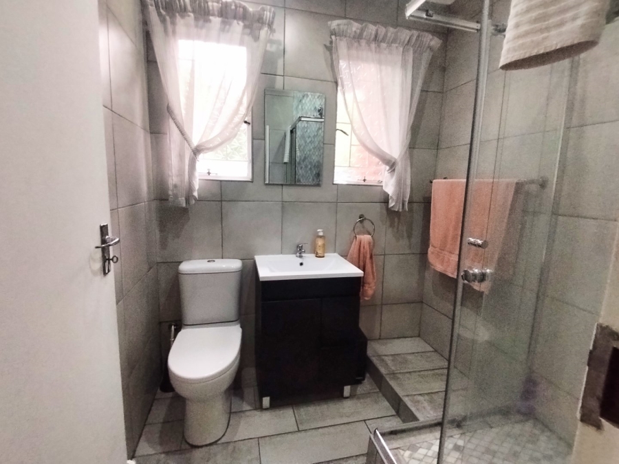 3 Bedroom Property for Sale in Garsfontein Gauteng