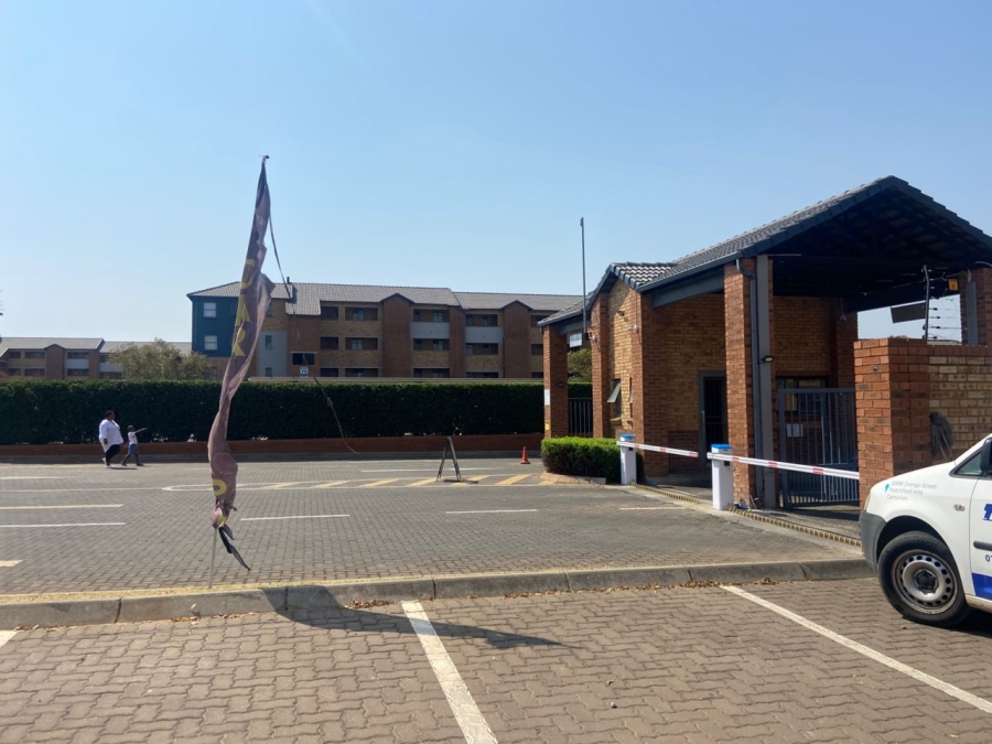 2 Bedroom Property for Sale in Heuweloord Gauteng