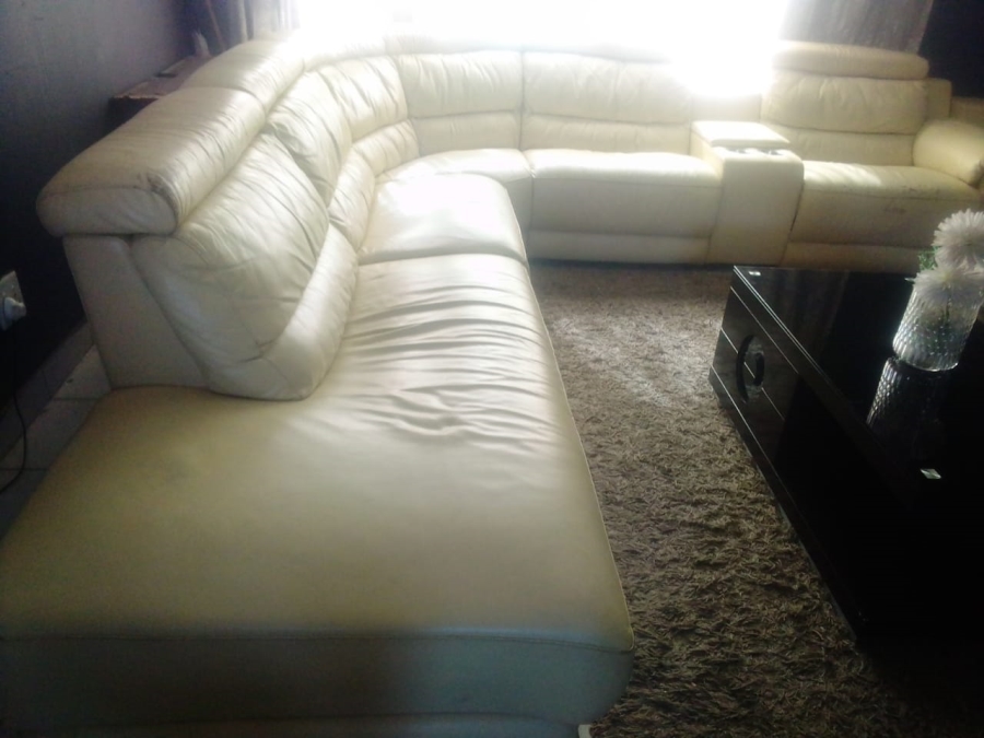 2 Bedroom Property for Sale in Pretoria North Gauteng