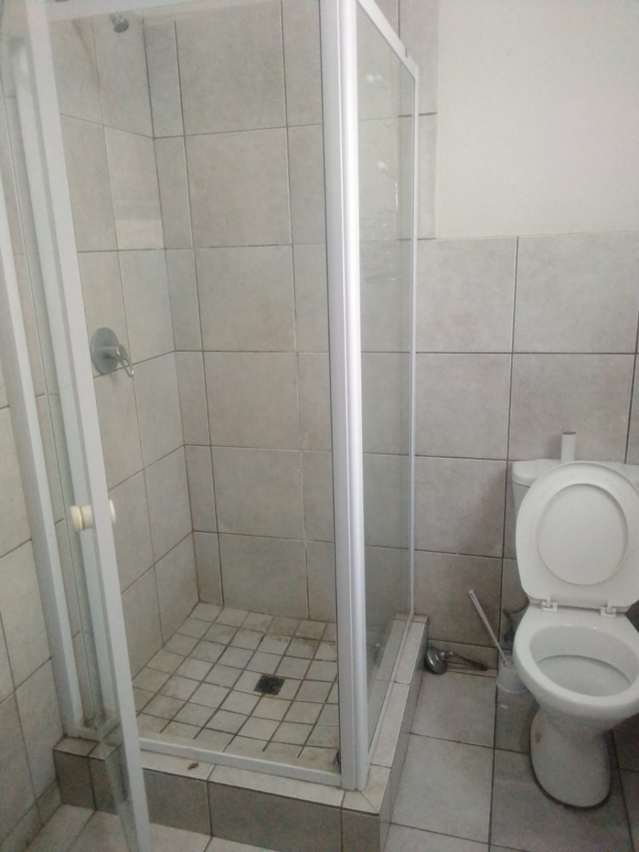 2 Bedroom Property for Sale in Pretoria North Gauteng