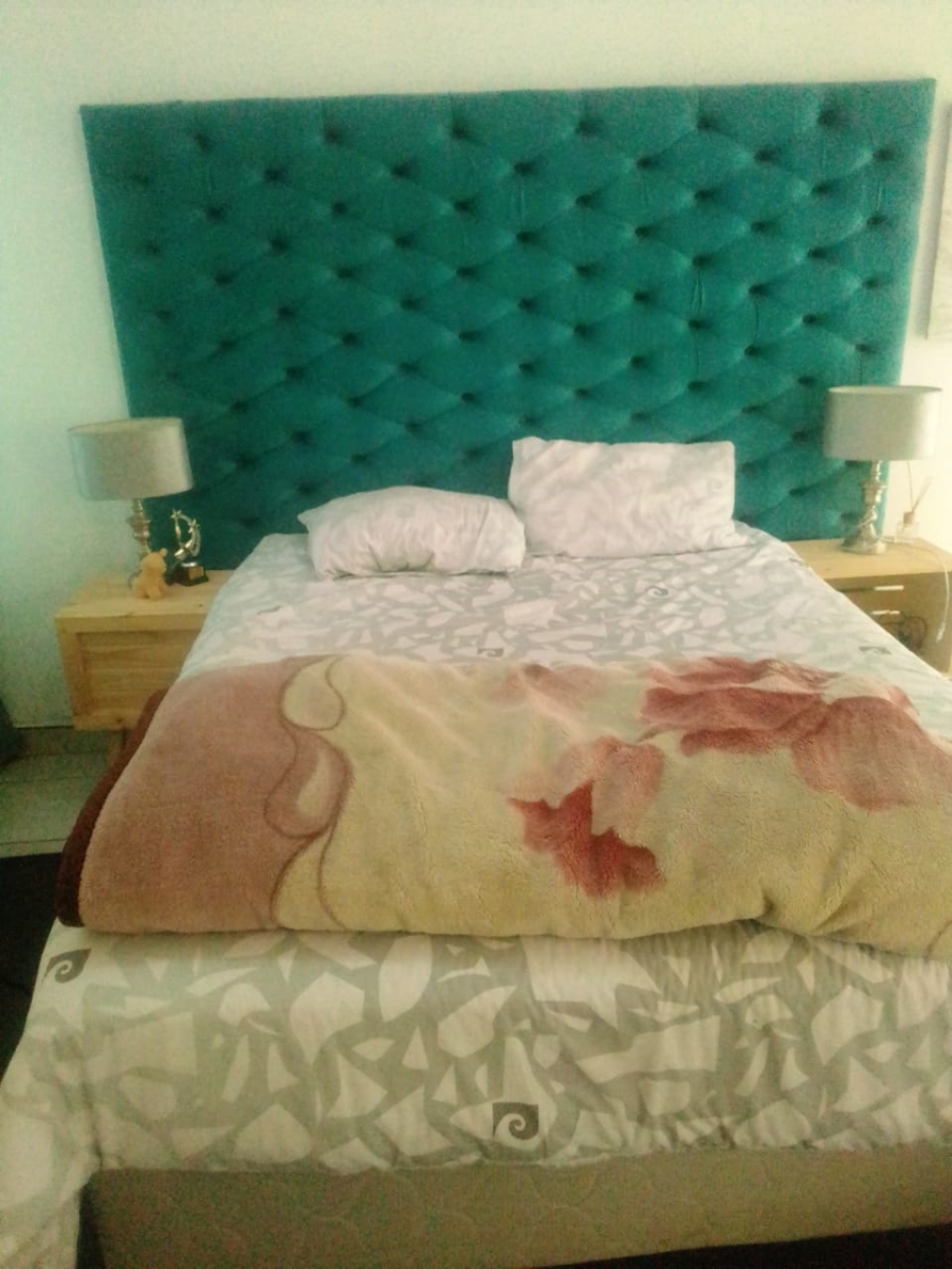 2 Bedroom Property for Sale in Pretoria North Gauteng