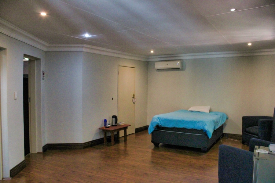 3 Bedroom Property for Sale in Faerie Glen Gauteng