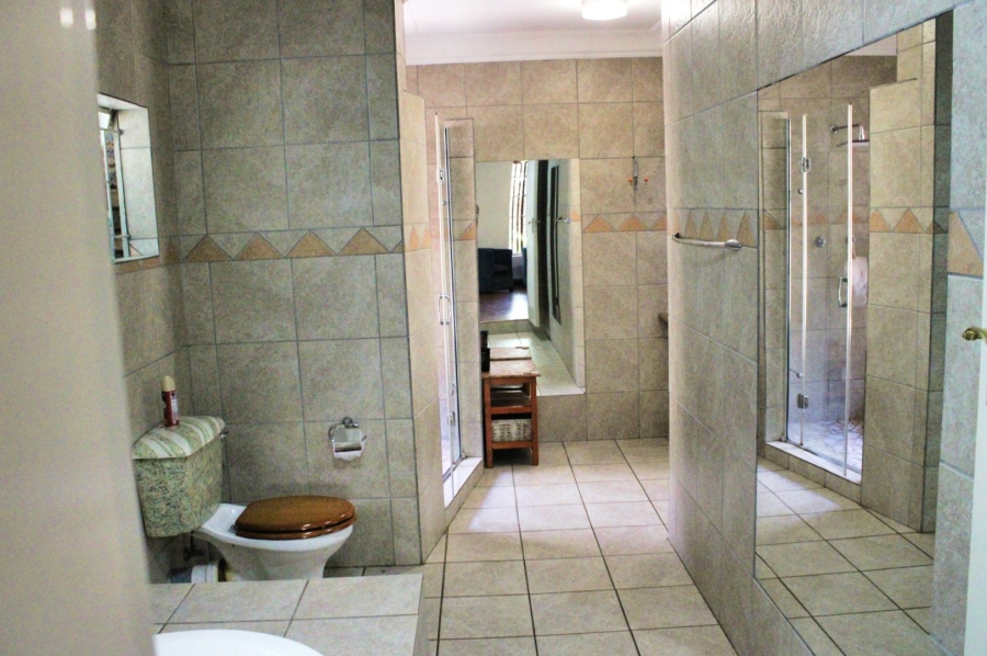 3 Bedroom Property for Sale in Faerie Glen Gauteng