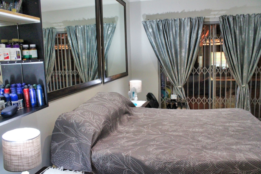 3 Bedroom Property for Sale in Faerie Glen Gauteng