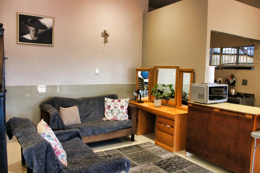 3 Bedroom Property for Sale in Faerie Glen Gauteng