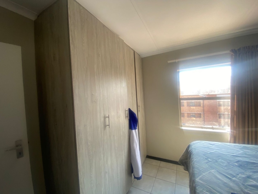 2 Bedroom Property for Sale in Heuweloord Gauteng