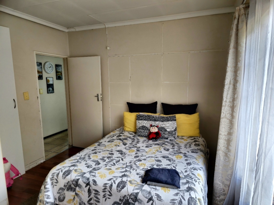2 Bedroom Property for Sale in Sonneveld Gauteng