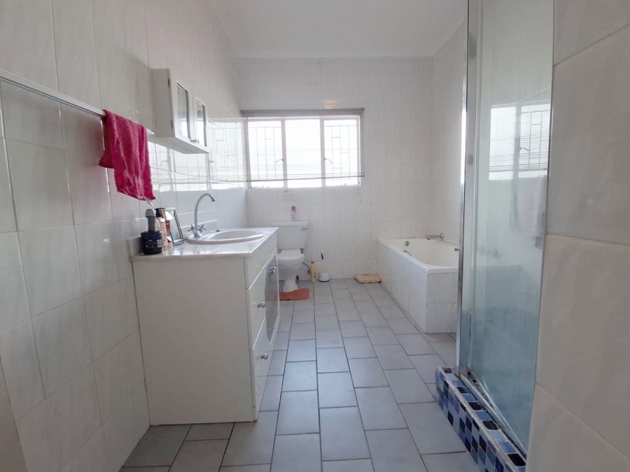 3 Bedroom Property for Sale in Glenvista Gauteng