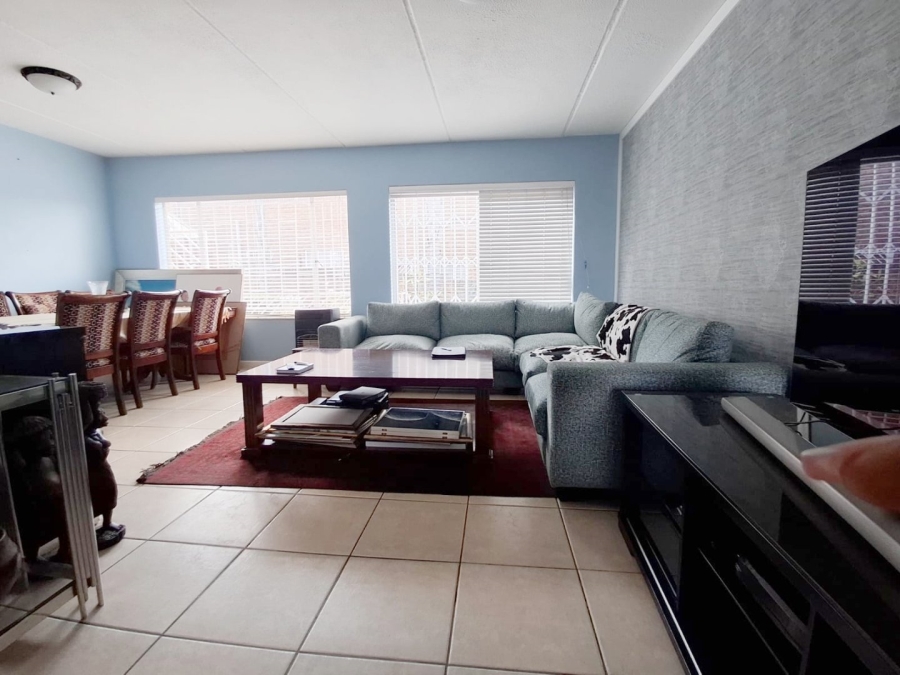 3 Bedroom Property for Sale in Glenvista Gauteng