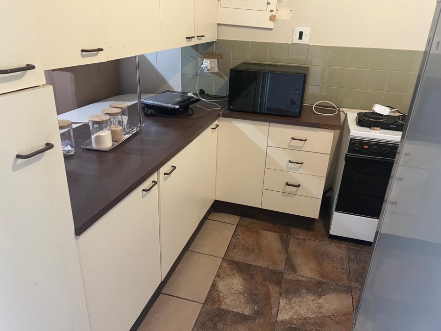 2 Bedroom Property for Sale in Pretoria North Gauteng