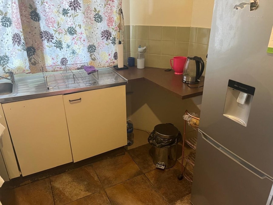 2 Bedroom Property for Sale in Pretoria North Gauteng