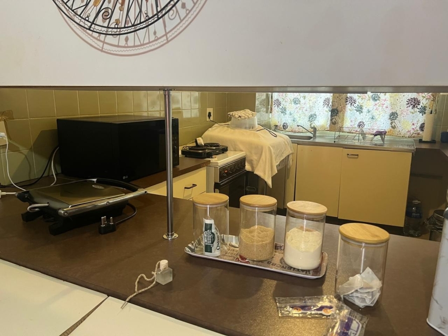 2 Bedroom Property for Sale in Pretoria North Gauteng