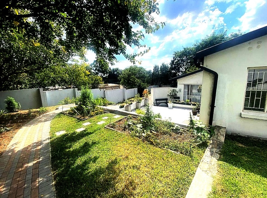 7 Bedroom Property for Sale in Bryanston West Gauteng