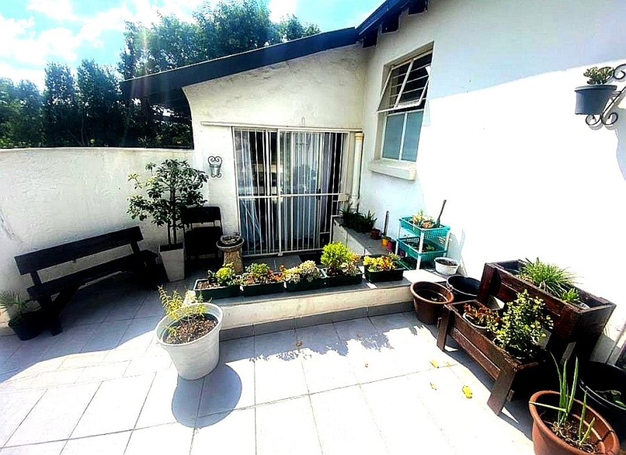 7 Bedroom Property for Sale in Bryanston West Gauteng