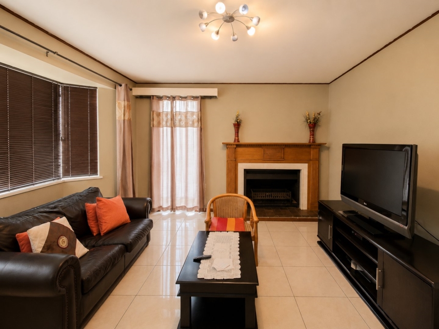 5 Bedroom Property for Sale in Eden Glen Gauteng