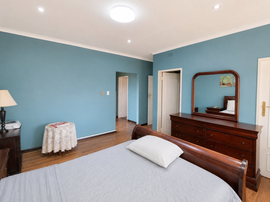 5 Bedroom Property for Sale in Eden Glen Gauteng