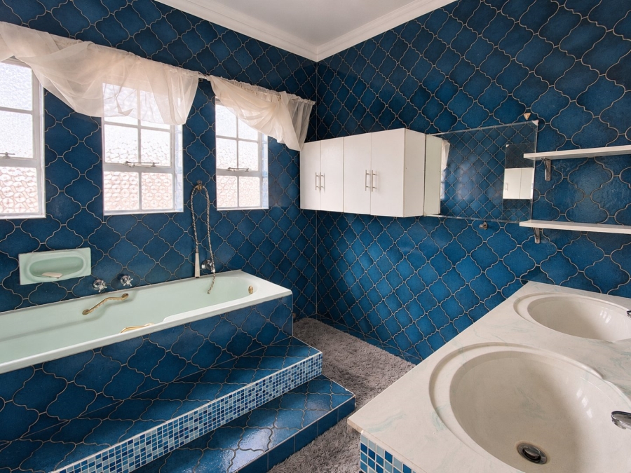 5 Bedroom Property for Sale in Eden Glen Gauteng