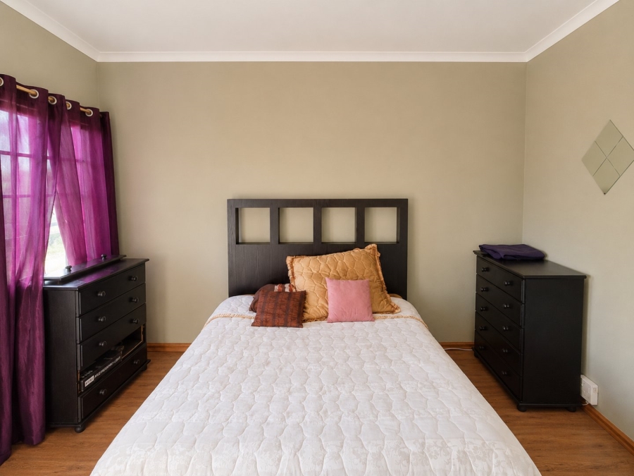 5 Bedroom Property for Sale in Eden Glen Gauteng