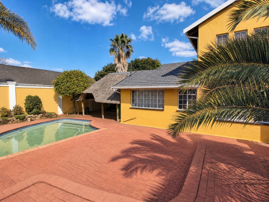 5 Bedroom Property for Sale in Eden Glen Gauteng
