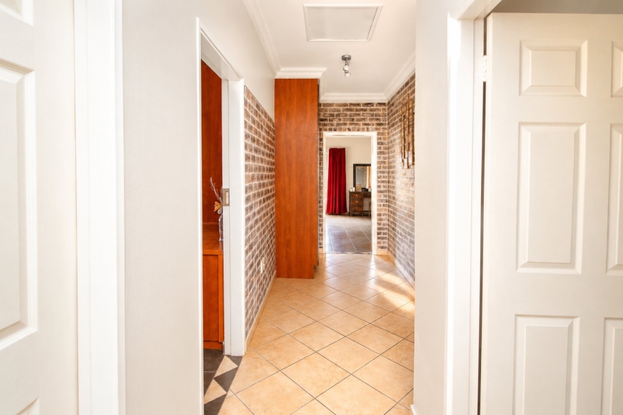 Commercial Property for Sale in Zandfontein AH Gauteng