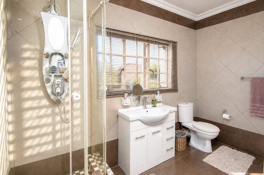 Commercial Property for Sale in Zandfontein AH Gauteng
