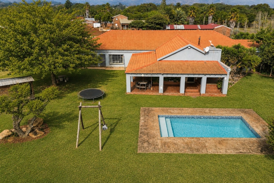 Commercial Property for Sale in Zandfontein AH Gauteng