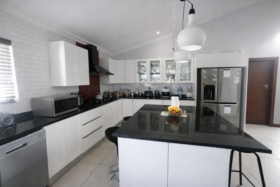 To Let 3 Bedroom Property for Rent in Fourways Gauteng