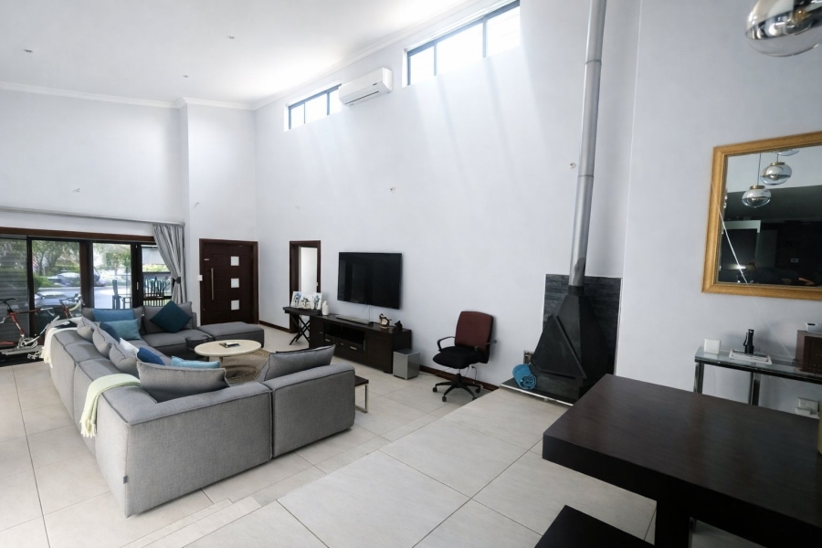 To Let 3 Bedroom Property for Rent in Fourways Gauteng