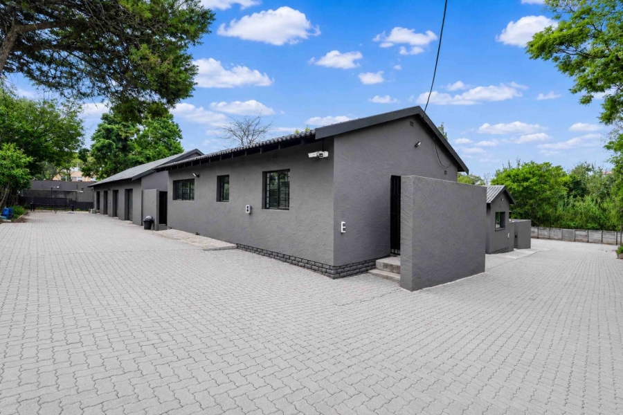 5 Bedroom Property for Sale in Woodmead Gauteng