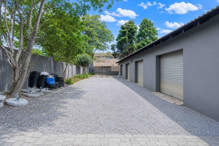 5 Bedroom Property for Sale in Woodmead Gauteng