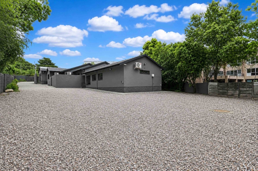5 Bedroom Property for Sale in Woodmead Gauteng
