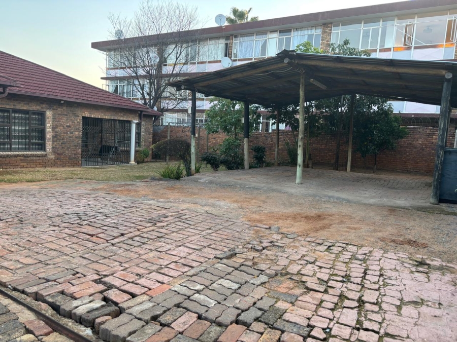 3 Bedroom Property for Sale in Magaliesmoot AH Gauteng