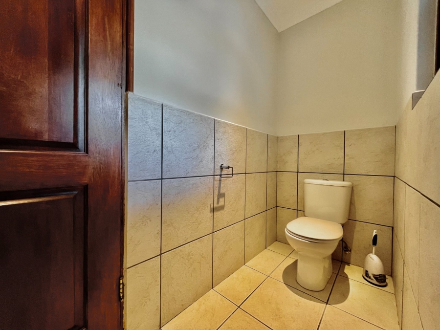 To Let 4 Bedroom Property for Rent in Kyalami Ah Gauteng