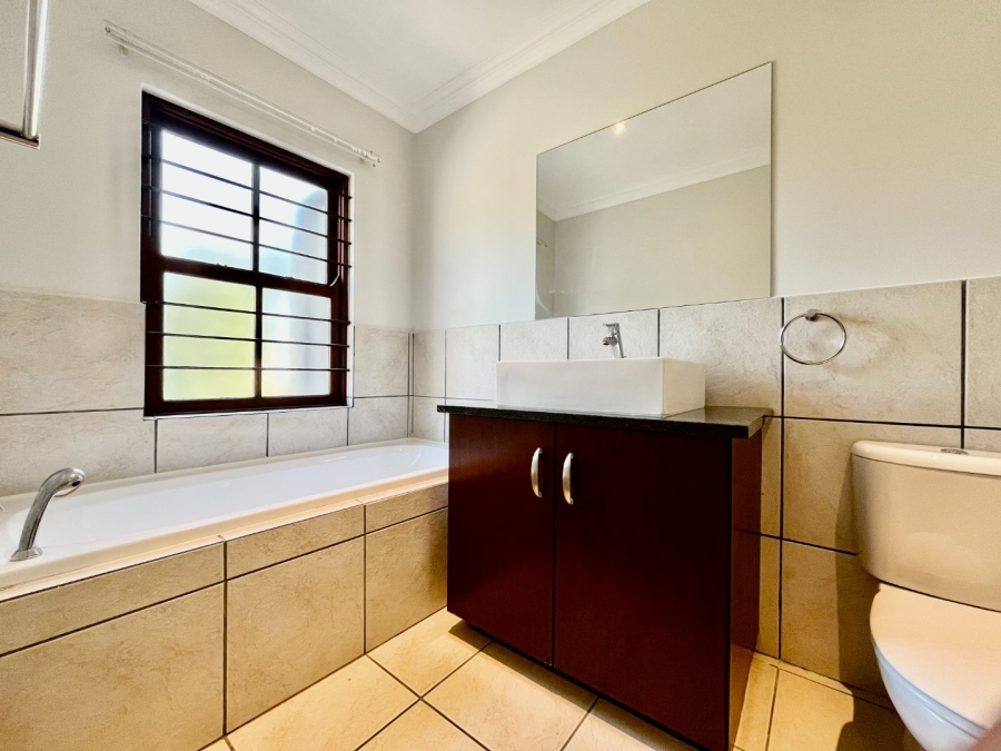 To Let 4 Bedroom Property for Rent in Kyalami Ah Gauteng