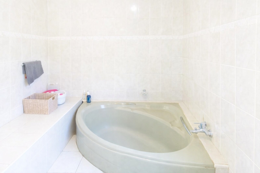 3 Bedroom Property for Sale in Walker Fruit Farms Gauteng