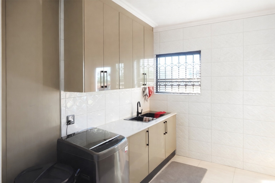 3 Bedroom Property for Sale in Walker Fruit Farms Gauteng