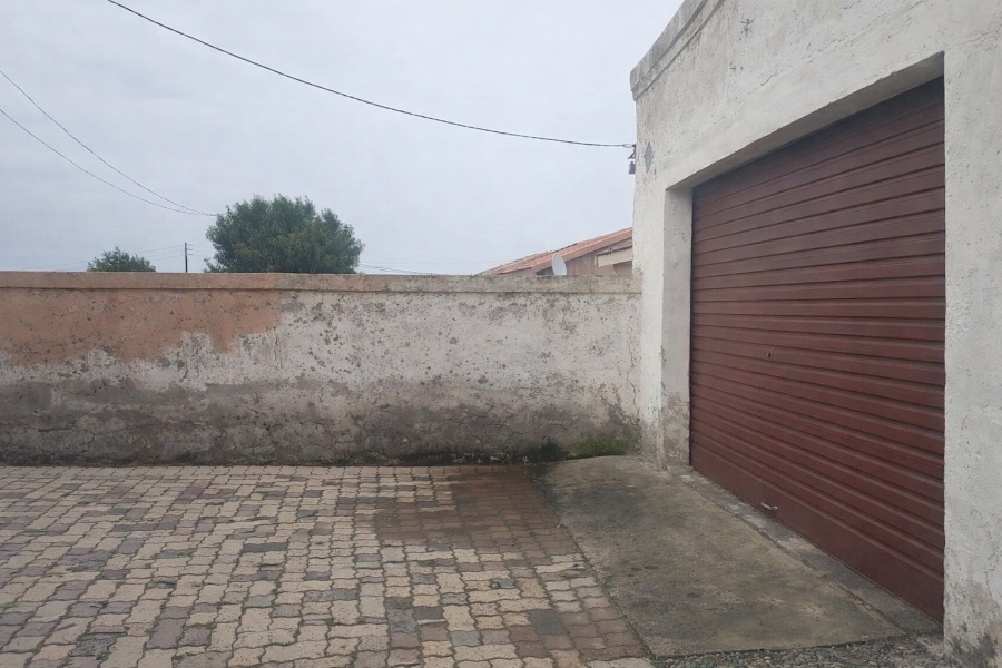 2 Bedroom Property for Sale in Impumelelo Gauteng