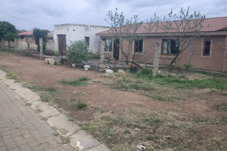 2 Bedroom Property for Sale in Impumelelo Gauteng