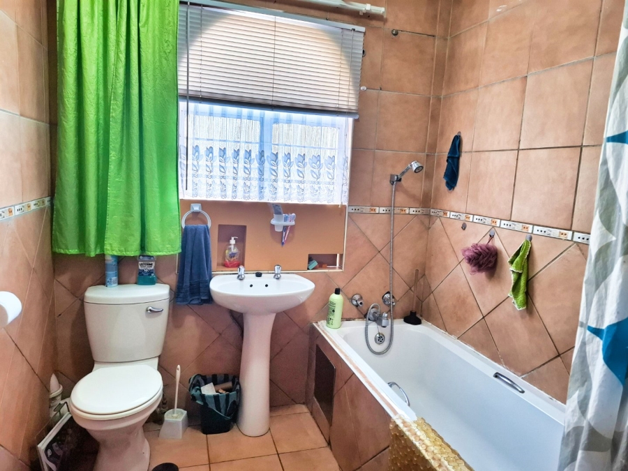 3 Bedroom Property for Sale in Sinoville Gauteng