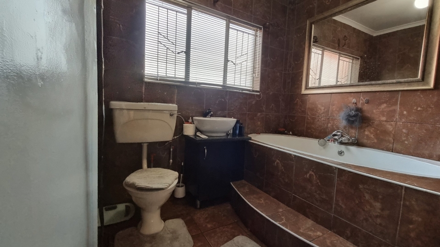 4 Bedroom Property for Sale in Arcon Park Gauteng