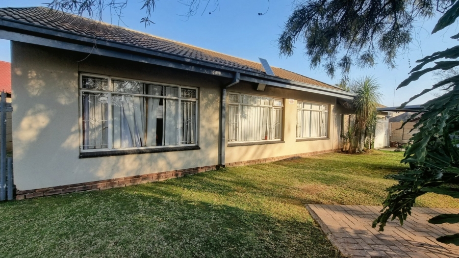 4 Bedroom Property for Sale in Arcon Park Gauteng