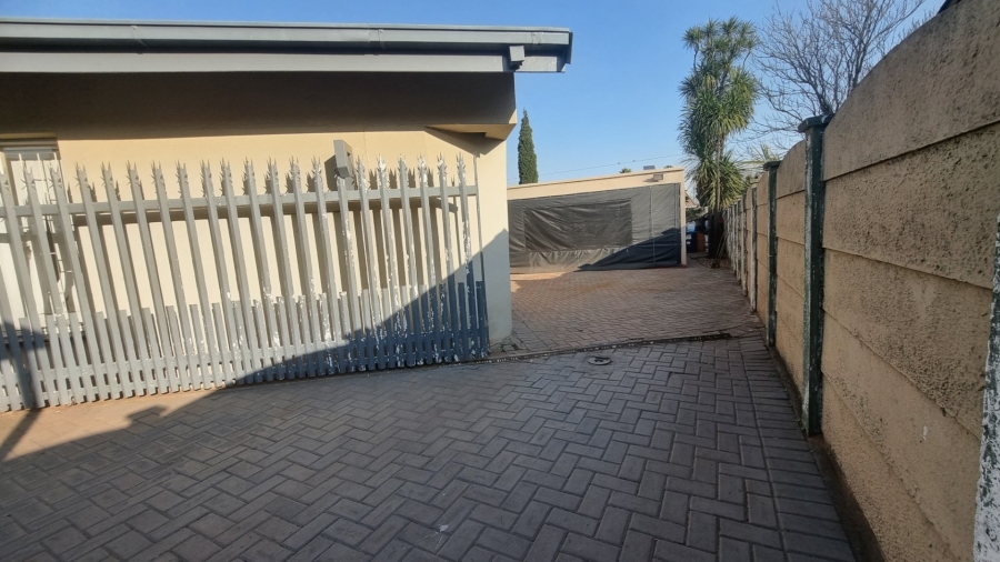 4 Bedroom Property for Sale in Arcon Park Gauteng