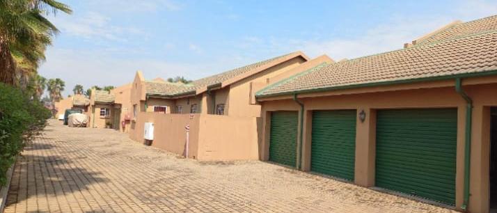 To Let 3 Bedroom Property for Rent in Glen Marais Gauteng