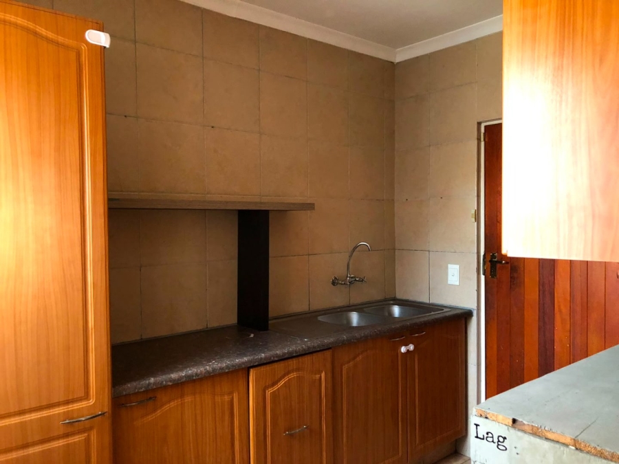 To Let 3 Bedroom Property for Rent in Glen Marais Gauteng