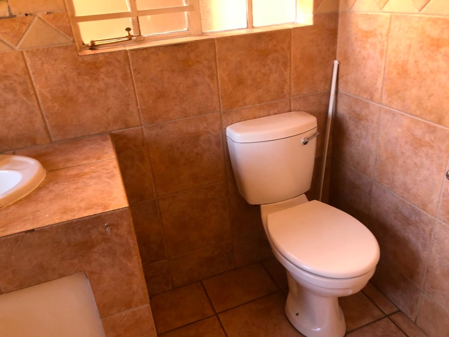 To Let 3 Bedroom Property for Rent in Glen Marais Gauteng