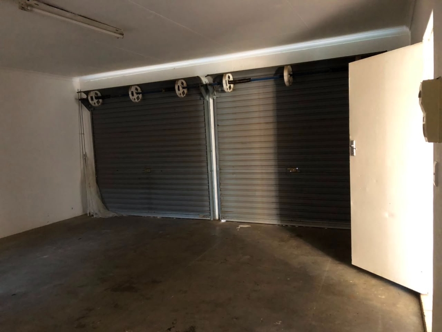 To Let 3 Bedroom Property for Rent in Glen Marais Gauteng